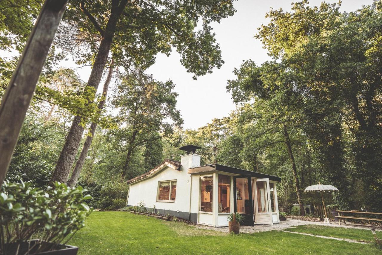 Boshuisje op de Veluwe Nunspeet Buitenkant foto